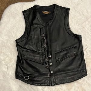 Made in the USA!  Genuine Harley-Davidson Black Leather Vest Size L